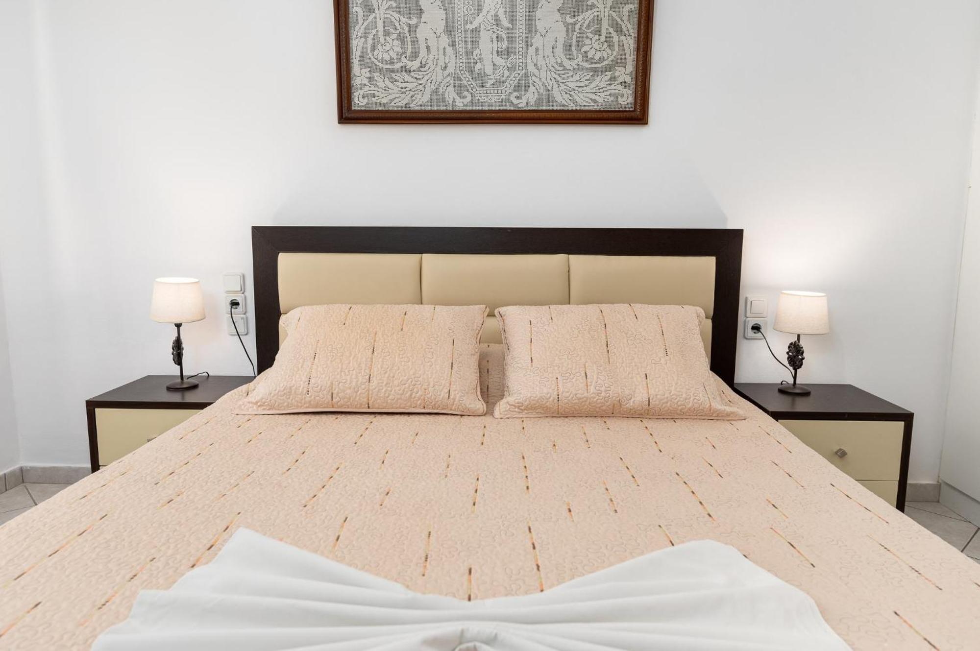 Villas Alexandros Kalamaki  Habitación foto
